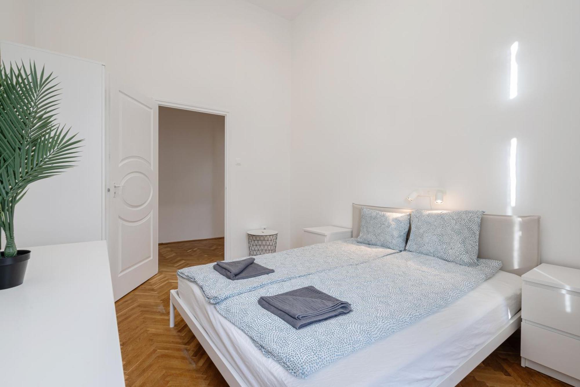 Luxurious Downtown Family Suite Budapest Exterior photo