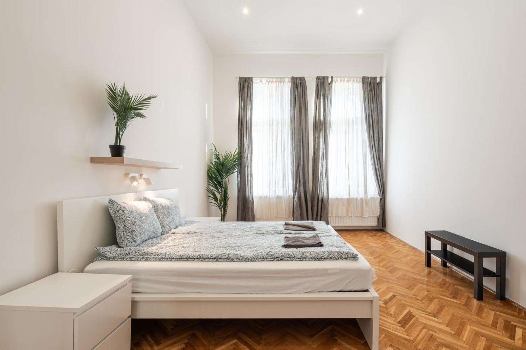 Luxurious Downtown Family Suite Budapest Exterior photo